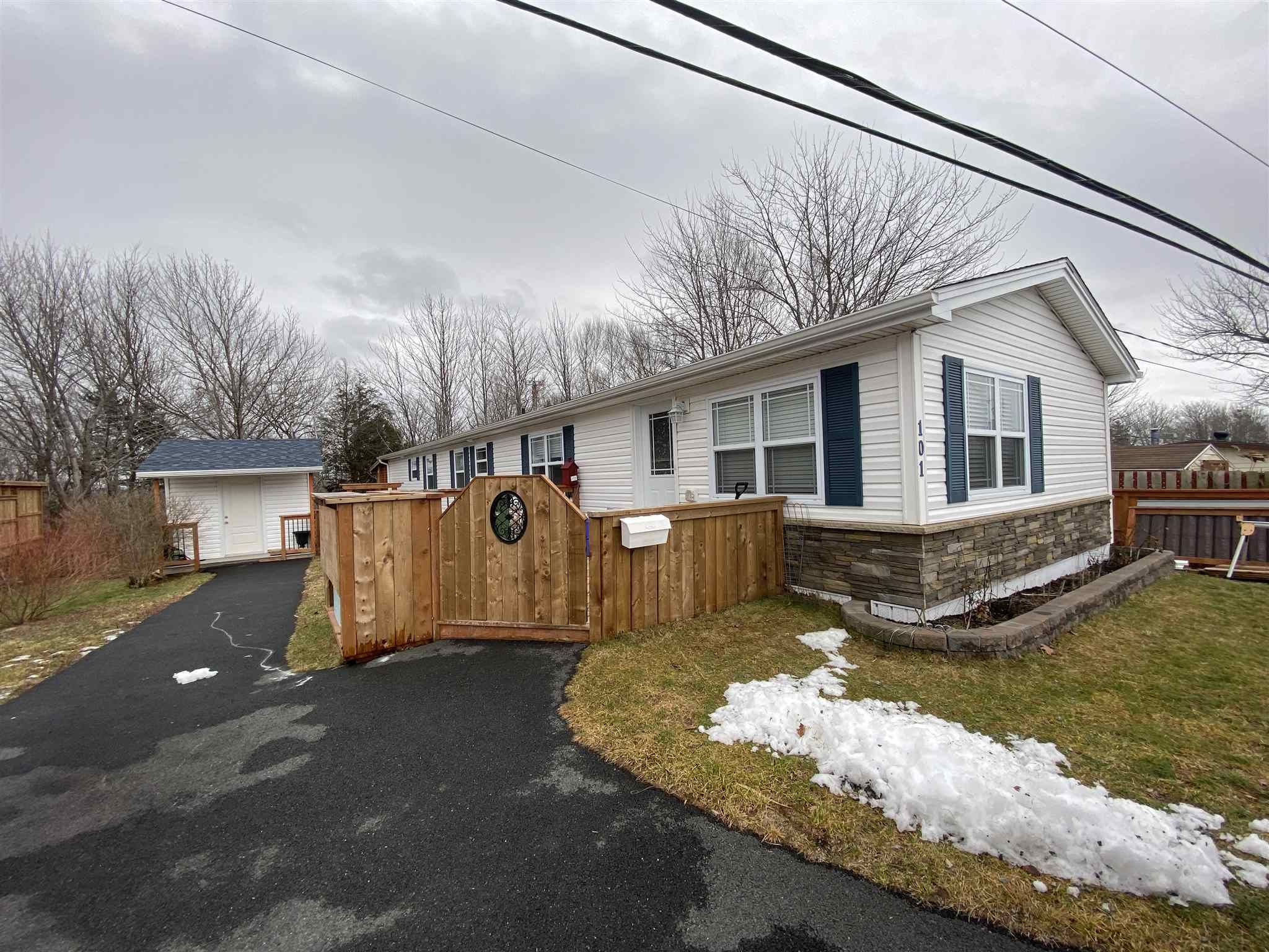 I have sold a property at 101 Hilltop Drive in Lower Sackville

